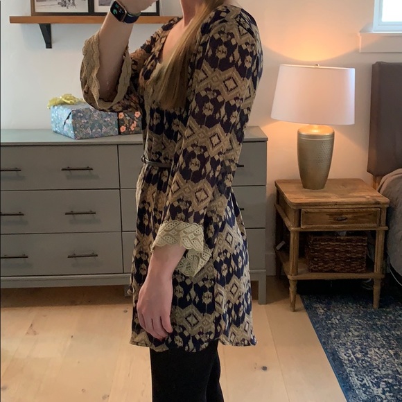 ¾ Sleeve Navy and Gold Dress in Medium - Picture 3 of 6